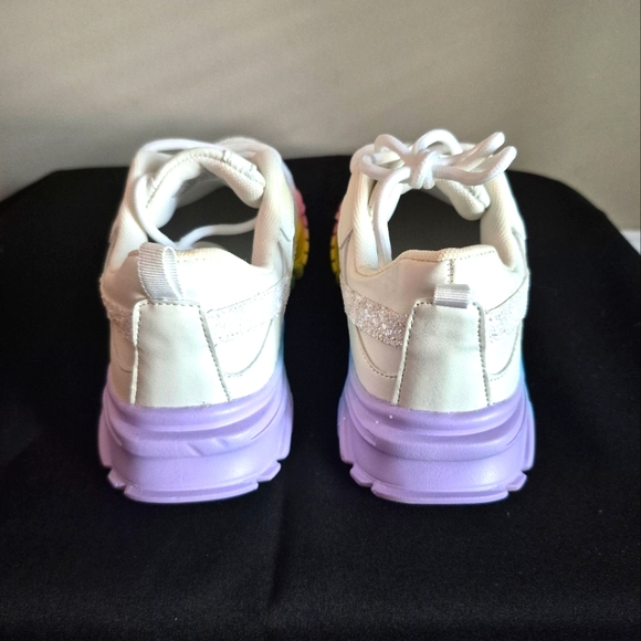 Shoes - Picture 3 of 3